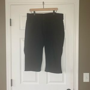 d jeans Brand black Capri Size 18W